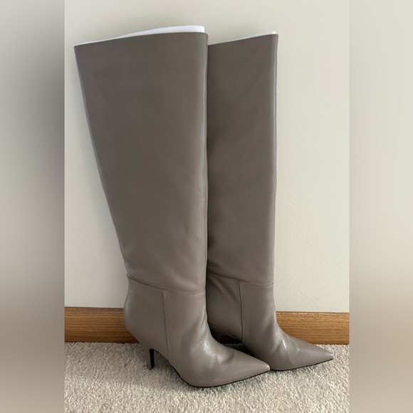 NIB Kendall + Kylie Calla Leather Slouch Boot in Taupe Leather - Size 8 - Picture 1 of 15